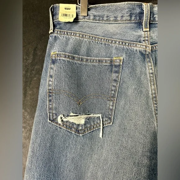 Levi’s 1961 551 z
Size 34x30 - Picture 10 of 16